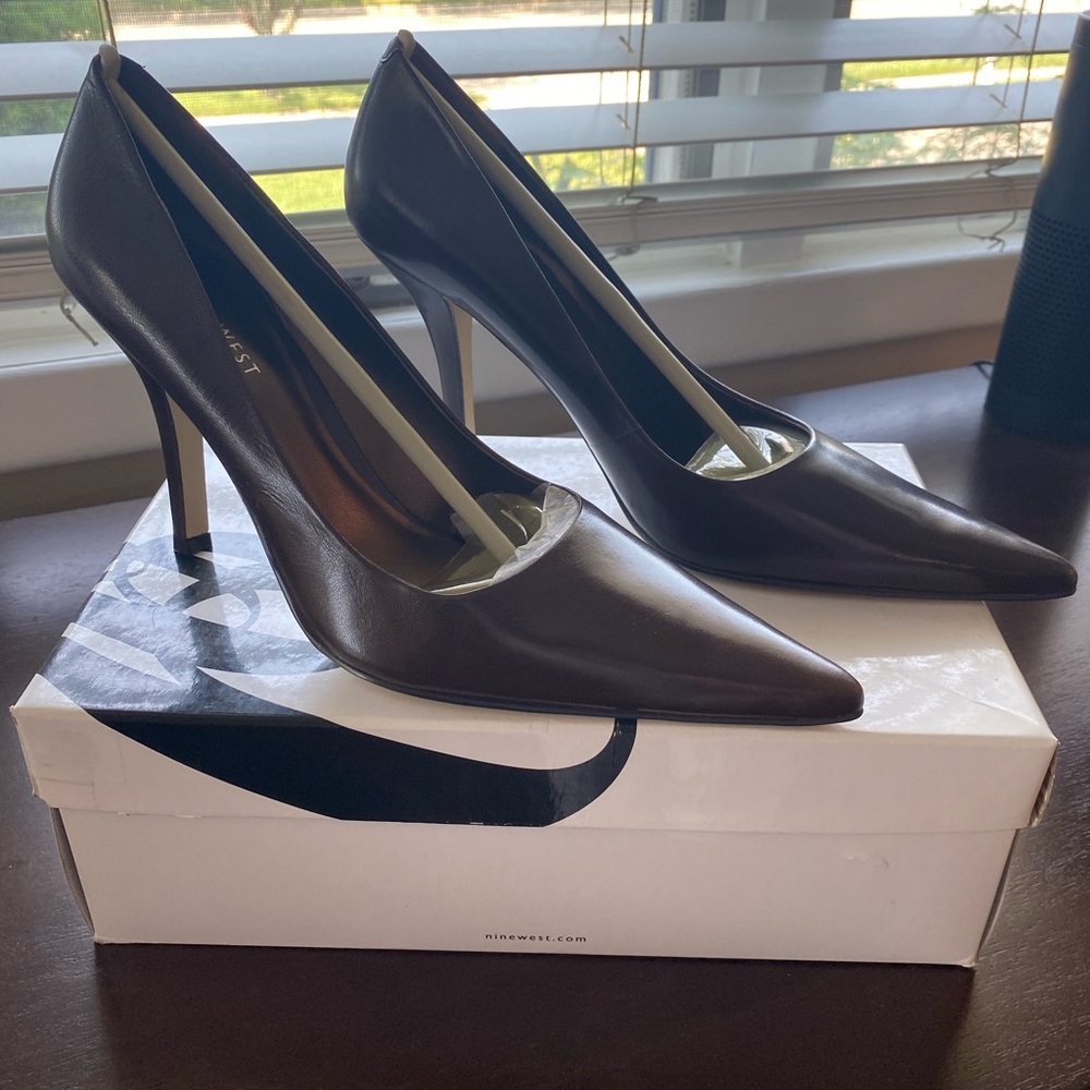 Nine West Freda heels never worn
